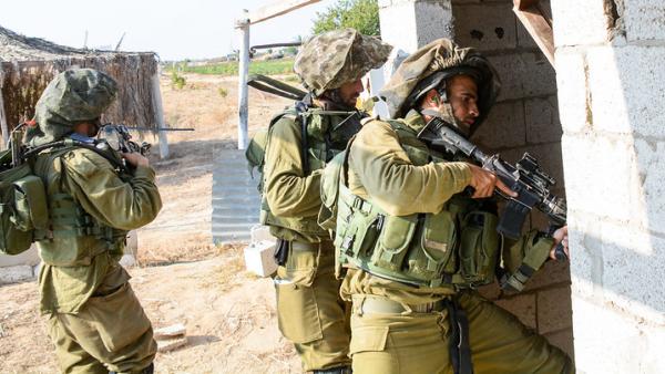 Soldados israelitas em Gaza