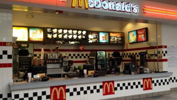 Balcão McDonalds, Mike Mozart / Flickr