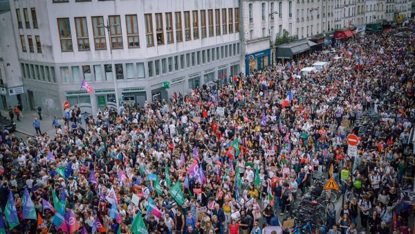 Manifestação contra Emmanuel Macron