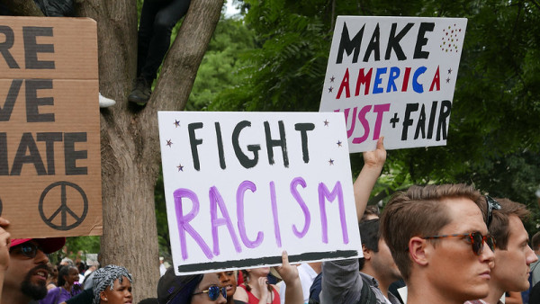 Manifestação Unite the Rights anti-Trump.