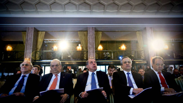 Os presidentes executivos dos cinco maiores bancos de Portugal em fevereiro de 2011
