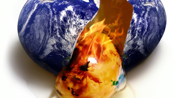 Earth Egg. Montagem de Arizona Jones/Flickr.