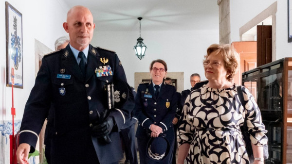 O Diretor Nacional da PSP Lúís Carrilho e a ministra da Administração Interna Maria Lúcia Amaral. 