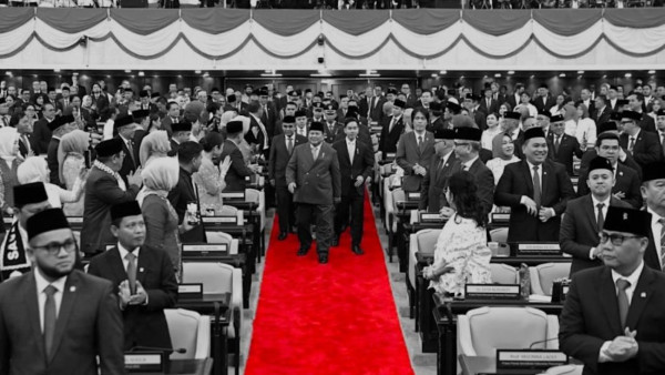 Prabowo Subianto saudado por parlamentares no seu discurso pré-dia da independência, 15 de agosto de 2025