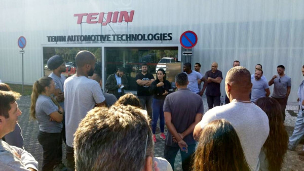 Protesto à porta da Teijin