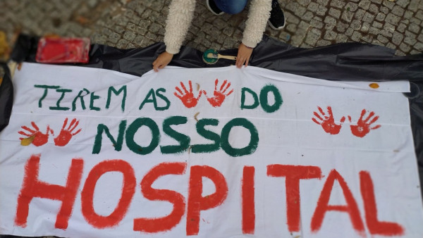 Ação de campanha do Bloco de Esquerda em defesa do Hospital de São João da Madeira
