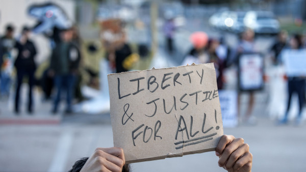 Protesto contra o ICE em Chicago.