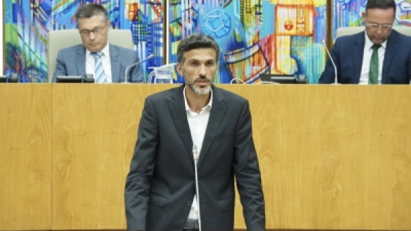 António Lima no parlamento regional dos Açores.