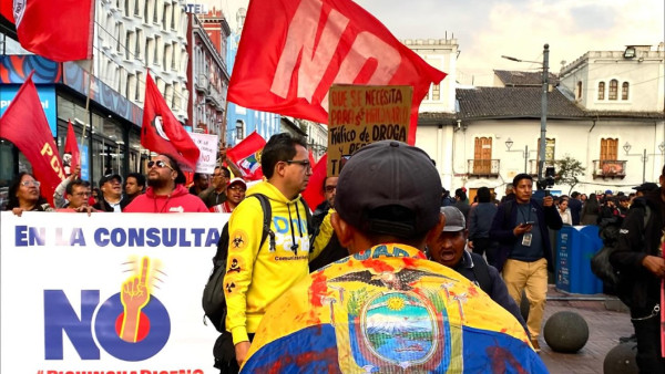 Campanha peo Não no referendo no Equador
