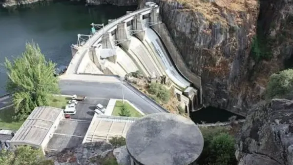 Barragem de Picote - Foto de Reis Quarteu, Wikimedia