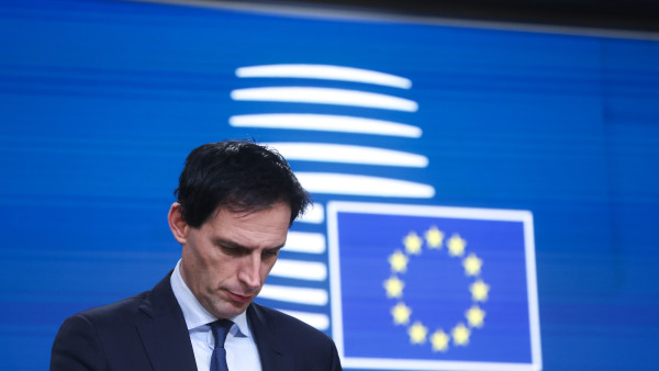 Wopke Hoekstra, comissário europeu para o clima na conferência de imprensa que se seguiu ao acordo.