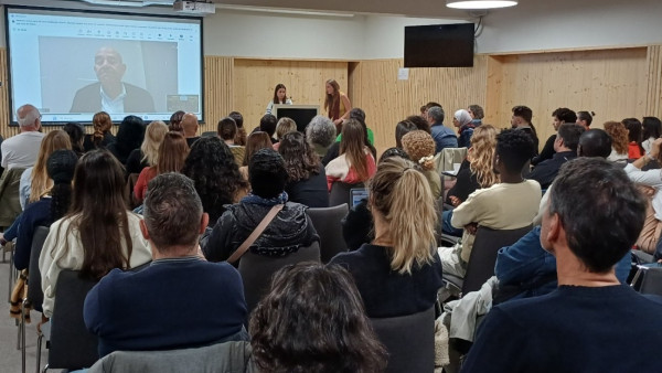 Sala cheia no ISCTE para o lançamento do OPal