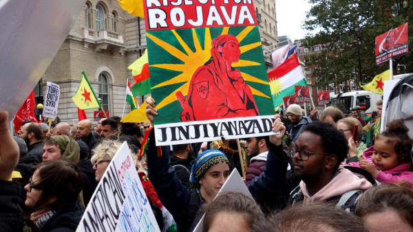 Manifestação em Londres de solidariedade com Rojava, 2019
