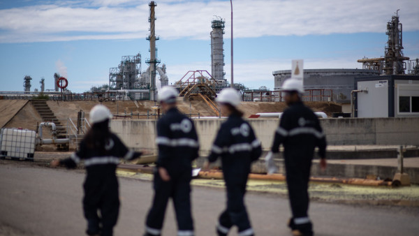 Trabalhadores da Galp na refinaria de Sines