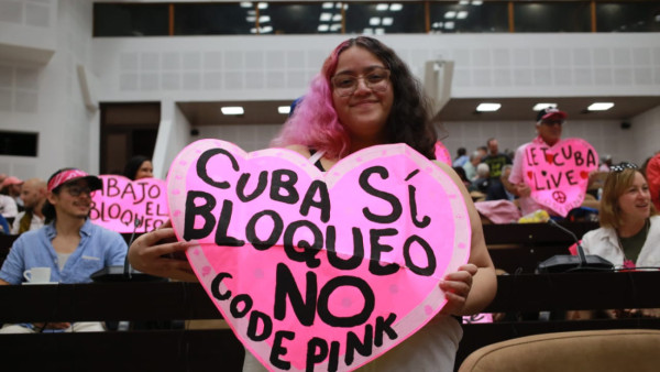 Ativista da Code Pink em Cuba