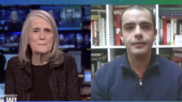 Amy Goodman e Kareem Shaheen no programa Democracy Now!