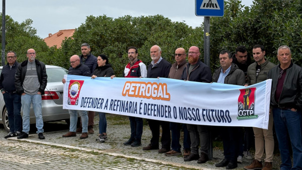 Participantes na sessão pública