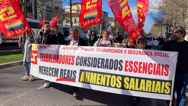Manifestação do Sindicato dos Trabalhadores da Saúde, Solidariedade e Segurança Social (STSSSS).
