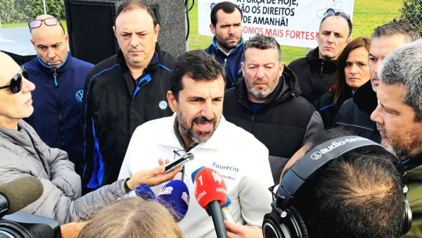 Daniel Bernardino, porta-voz da Coordenadora das CT do Parque Industrial da Autoeuropa, no plenário realizado no início de dezembro de 2025