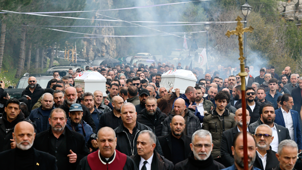 Funeral do dirigente do partido cristão libanês «Forças Libanesas», Pierre Mouawad, e da sua esposa Flavia, mortos por um ataque israelita ao seu apartamento em Ain Saadeh