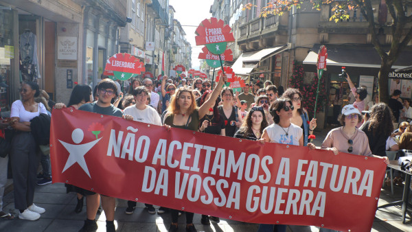 manifestação do 25 de Abril em Braga