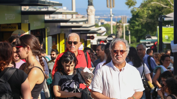 Bloco esteve na Feira do Livro de Lisboa a mobilizar para a greve geral.