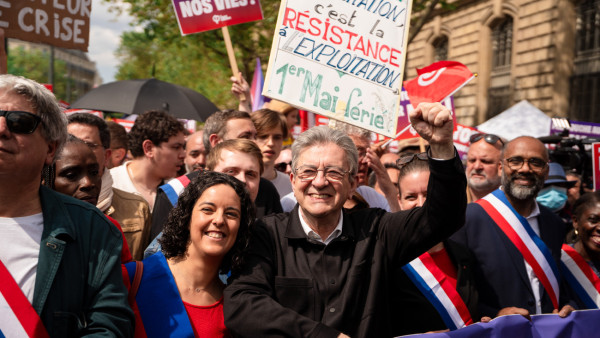 Jean-Luc Mélenchon com dirigentes da França Insubmissa na manifestação do 1º de Maio. 