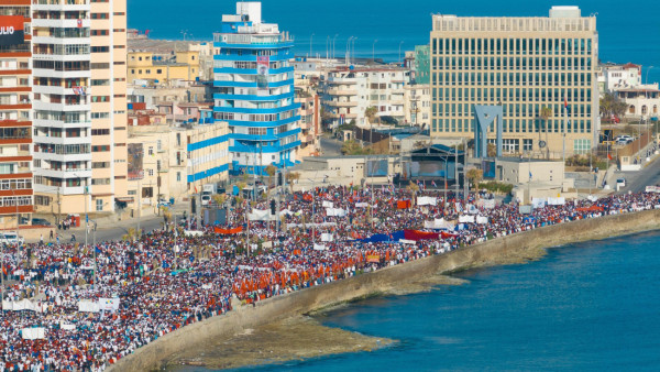 Manifestação de 1 de Maio de 2026 em frente à Embaixada dos Estados Unidos em Havana.