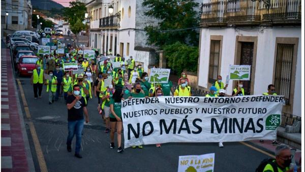 Manifestação contra a mina de Cañaveral. Foto de Plataforma No a la Mina de Cañaveral/Facebook.