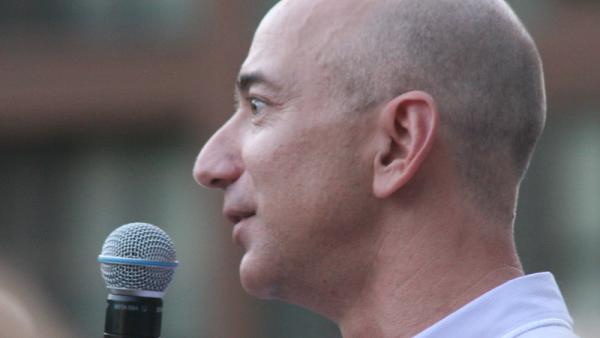 Jeff Bezos em agosto de 2019. Considerado o homem mais rico do mundo é acusado de perseguir os trabalhadores que se tentam organizar.