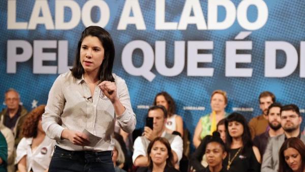 Joana Mortágua em comício em Almada, Europeias 2019. Foto de Paula Nunes.