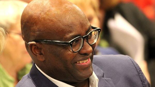 Achille Mbembe. Foto de Heike Huslage-Koch/Wikimedia Commons.
