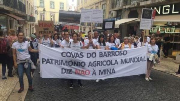Manifestação contra a mina de Lítio em setembro de 2019. Foto do Facebook do "Não à mina, sim à vida".