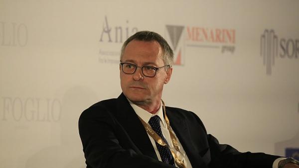 Carlo Bonomi, presidente da associação patronal italiana desde maio, apresentou um "caderno de encargos" pesado para o Estado. Foto de Assianir/wikimedia commons.