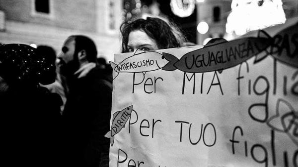 Manifestante contra Salvini. Dezembro de 2019. Itália.