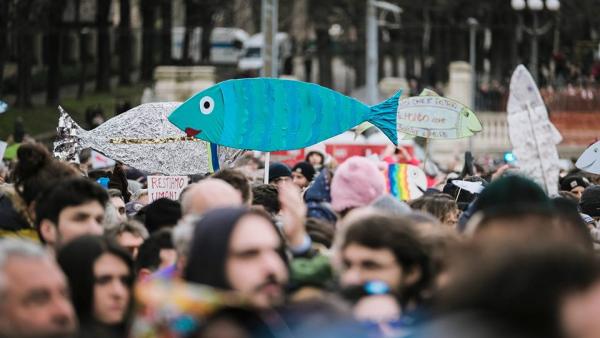 Foto de 6000 sardine, movimento italiano contra a extrema-direita.