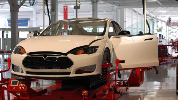 Fábrica Tesla nos Estados Unidos da América.