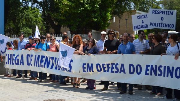 Docentes do Ensino Superior em manifestação. Foto: SNESup/Facebook.