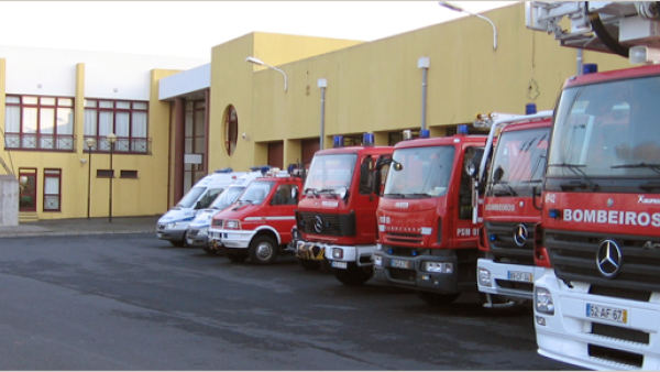 Bombeiros de Ponta Delgada. Foto da Associação Nacional de Bombeiros.