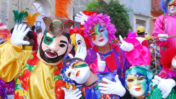 Dossier Carnaval – foto Papangus no Carnaval de Olinda, Pernambuco, Brasil