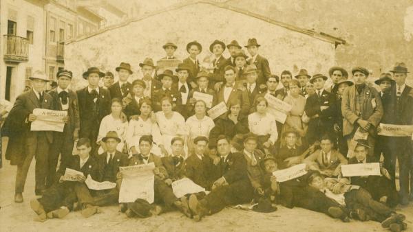 Convívio de leitores do diário A Batalha na Póvoa de Varzim, em setembro de 1922.