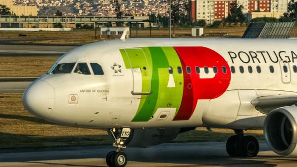 Avião da TAP Air Portugal – Foto de Oliver Holzbauer/flickr