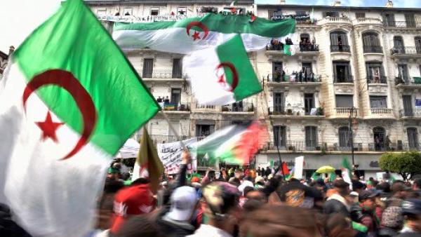 Mobilização em Argel