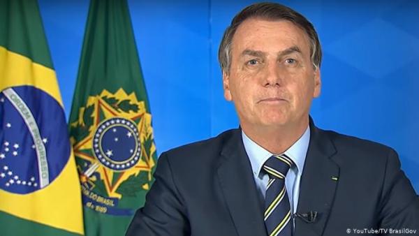 Bolsonaro mais uma vez desdenhou da epidemia