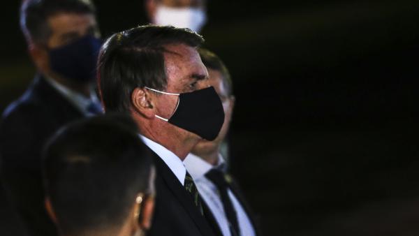 Jair Bolsonaro de máscara. Foto de Marcello Casal Jr/Agência Brasil.