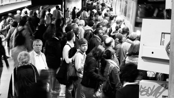 Imagem parcial da capa do livro o livro Religion, Gender and Populism in the Mediterrean (eds. Alberta Giorgi, Júlia Garraio e Teresa Toldy. Routledge, 2023).