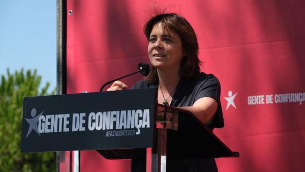 "O trabalho é a nossa grande luta", afirmou Catarina Martins na Lagoa Óbidos - Foto de Paula Nunes
