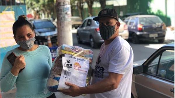 "A gente aqui é Central Única das Favelas, lutamos para que as favelas acabem, sejam extintas, virem peça de museu. Mas, enquanto as favelas não acabam, nós estamos lutando para que elas sejam um lugar melhor para se viver", afirma Preto Zezé - foto CUFA