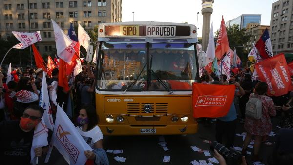 Chile, comício de apoiantes de uma nova Constituição, 22 de outubro de 2020 – Foto de Elvis Gonzalez