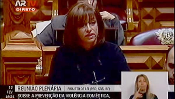 AR aprova proposta do Bloco contra a violência doméstica
